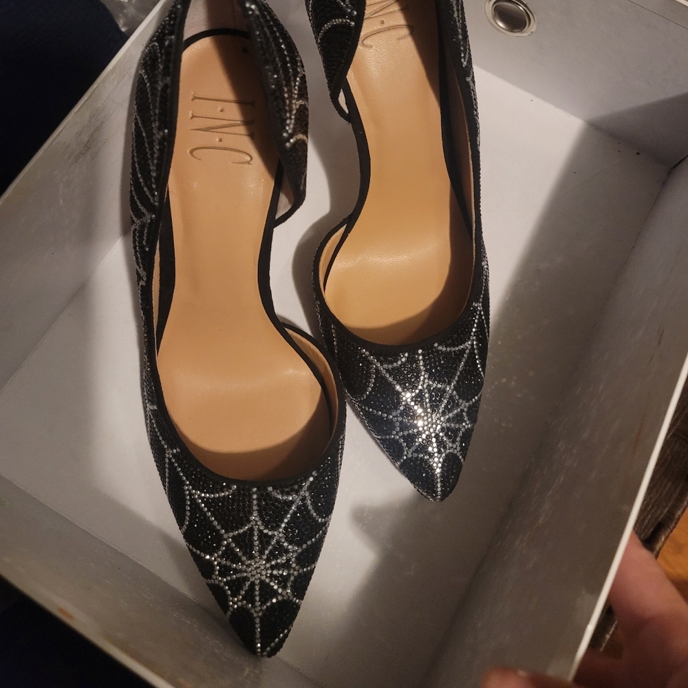 INC HEELS 6.5M